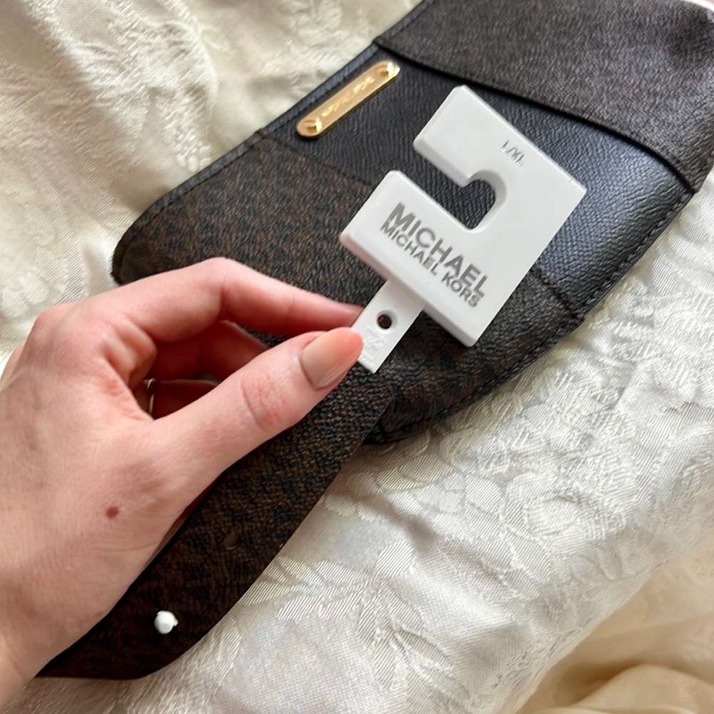 ♥️ BRAND NEW! Micheal Kors Belt Bag - Picture 8 of 11
